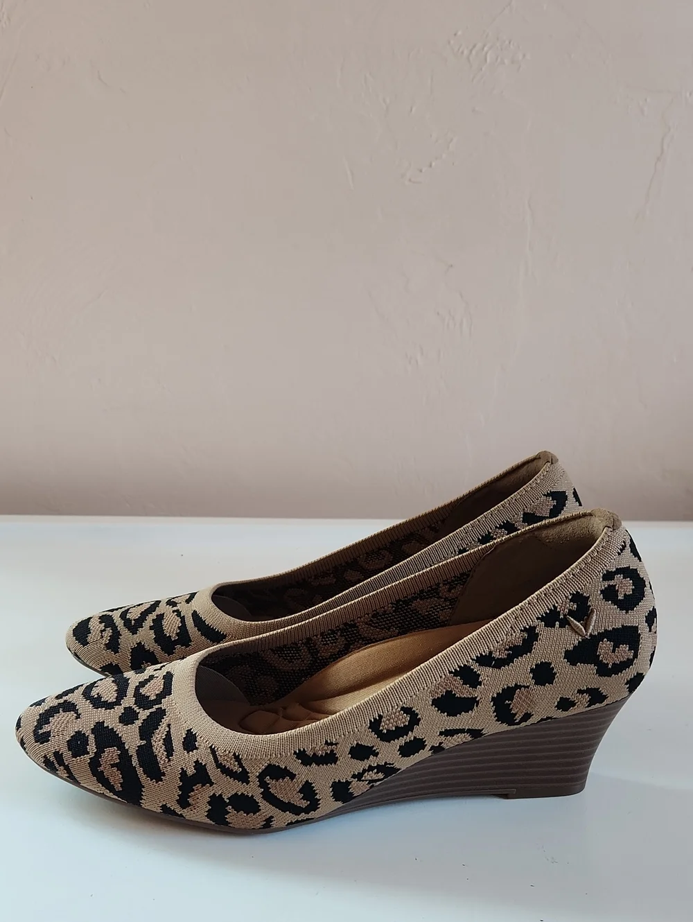 Vivaia Margot Wedge Leopard Knit Pointed Toe Pump Heels Beige/Black Size 37.5